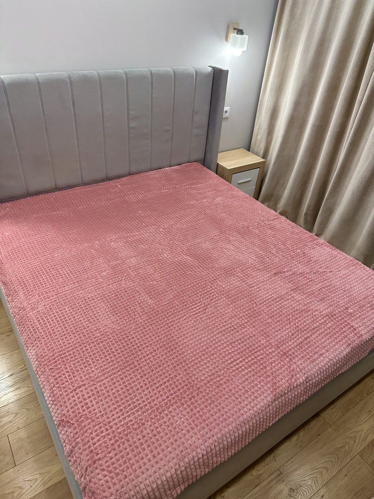 Двухсторонний плед Ромбики на овчине 200x230 см розовый F0317 фото