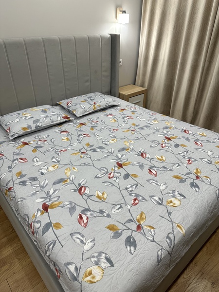 Комплект Летнее одеяло с наволочками Листочки 200x230 см светло-серое F0233 фото