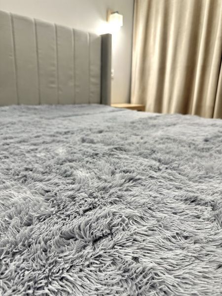 Плед двухсторонний Травка на овчине 220x240 см светло-серый F0386 фото